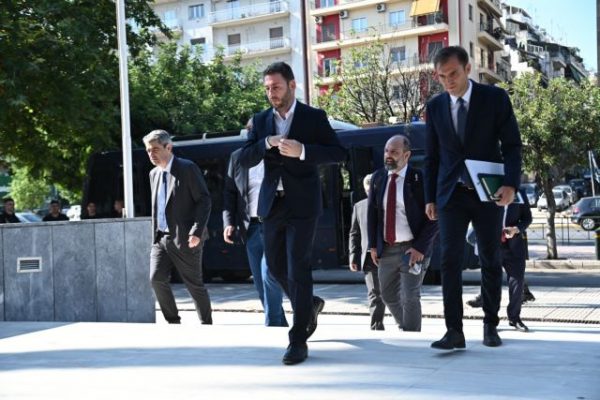 Δικηγόροι για καταγγελίες Ανδρουλάκη: «Το ζήτημα άπτεται της λειτουργίας του πολιτεύματος»