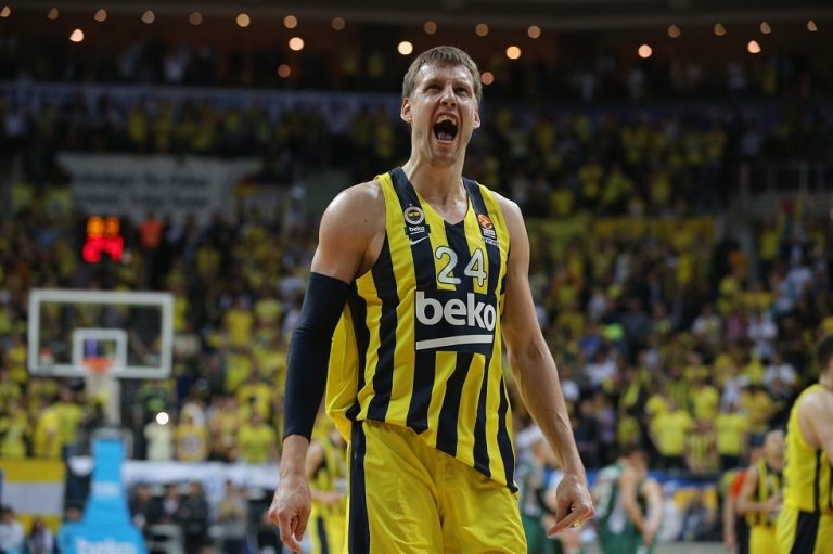 Επίσημο το «μπαμ» της Μπαρτσελόνα με Βέσελι