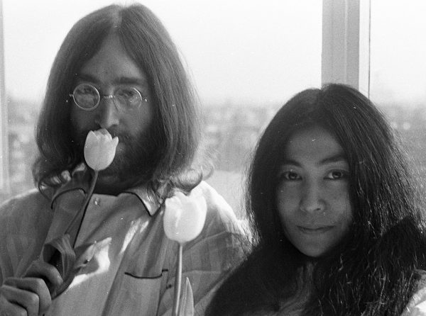 «Give Peace a Chance»: Τι ενέπνευσε τον Τζον Λένον να γράψει το αντιπολεμικό τραγούδι