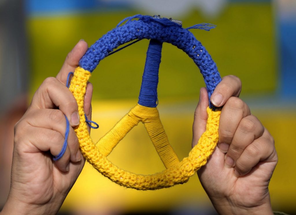 Ώρα να μιλήσουμε για ειρήνη στην Ουκρανία