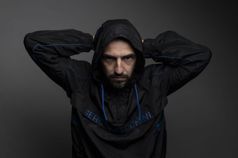 Εσύ ένας… boomer γιατί γράφεις για το φαινόμενο «Λεξ»;