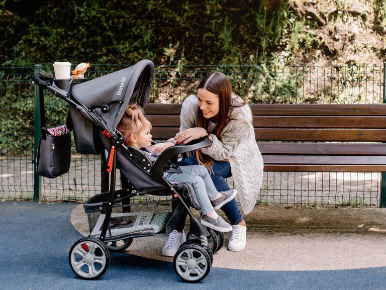 Editorial Ta Nea: Consensus, measures needed to tackle demographic problem