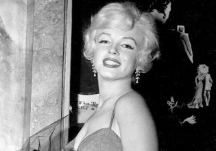 Μέριλιν Μονρόε: Στο φως άγνωστες πτυχές της ζωής της – «Όταν πέθανε, δεν είχε χρήματα για την κηδεία»