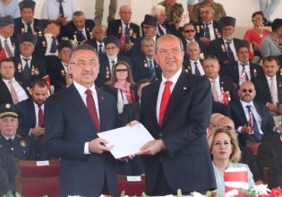 Κύπρος: Με στρατιωτική παρέλαση και τουρκικά F-16 γιόρτασαν την εισβολή στα κατεχόμενα