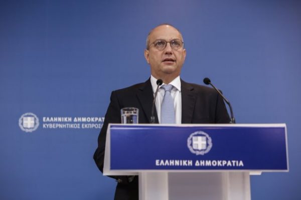 Οικονόμου για φωτιές: Δεν θριαμβολογούμε, έχουμε ένα δύσκολο καλοκαίρι