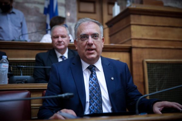 Θεοδωρικάκος: Ανάρτηση για τον βιασμό ανήλικης – «Δεν υπάρχει θέση στην ΕΛ.ΑΣ για επίορκους»