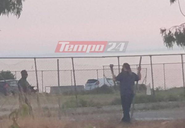 Πάτρα: Παραδόθηκε ο άνδρας που απειλούσε αστυνομικούς με καραμπίνα και φιάλη υγραερίου