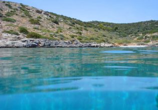 Η «Καραϊβική» της Ελλάδας: Ο εκπληκτικός τιρκουάζ παράδεισος στα νότια της Εύβοιας