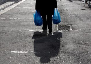 Ακρίβεια: 71 εκατ. άνθρωποι βυθίστηκαν στη φτώχεια μέσα σε τρεις μήνες