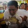 Μεξικό: Δήμαρχος παντρεύτηκε αλιγάτορα για να εξασφαλίσει ευημερία στους συγχωριανούς του