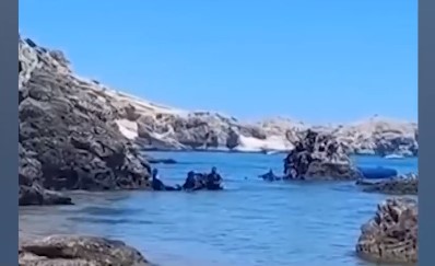 Ρόδος: Δεκάδες μετανάστες έφτασαν στην παραλία Τσαμπίκα