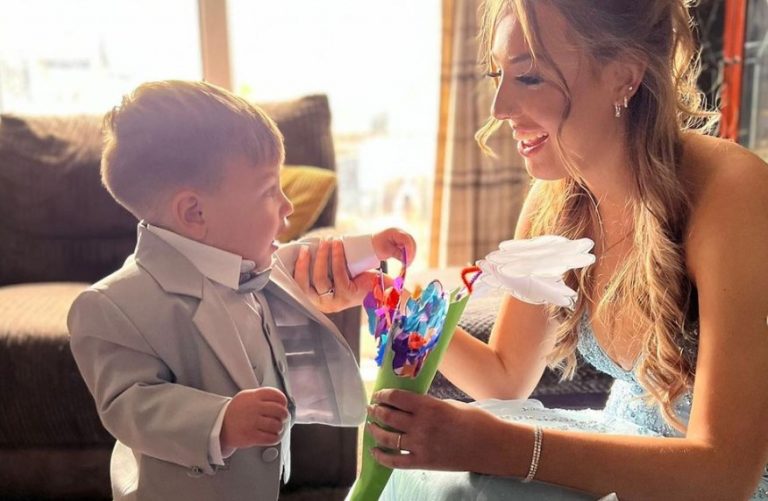 Έφηβη μαμά δεν μπορεί να βρει μπέιμπι σίτερ και παίρνει τον 1 έτους γιο της στον χορό της αποφοίτησης