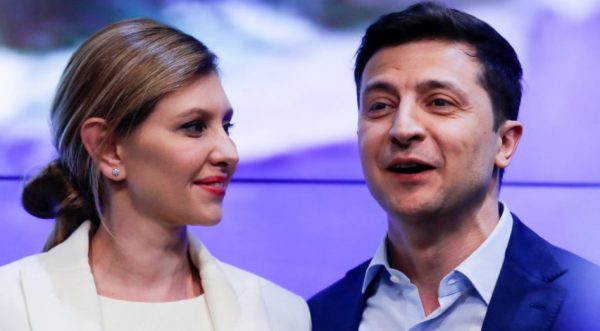 «Ο πόλεμος με έφερε πιο κοντά στον σύζυγό μου» – Όσα είπε η Ολένα Ζελένσκα για τον Ουκρανό πρόεδρο