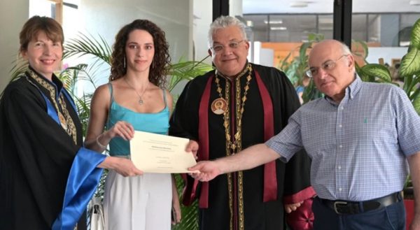 ΑΠΘ: Η φοιτήτρια που πέτυχε το απόλυτο 10 θέλει να χτίσει την καριέρα της στην Ελλάδα