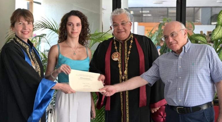 ΑΠΘ: Η φοιτήτρια που πέτυχε το απόλυτο 10 θέλει να χτίσει την καριέρα της στην Ελλάδα