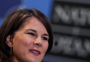 Αναλένα Μπέρμποκ: Η Γερμανίδα υπουργός Εξωτερικών θα συνομιλήσει σήμερα με τον Κυριάκο Μητσοτάκη και τον Νίκο Δένδια