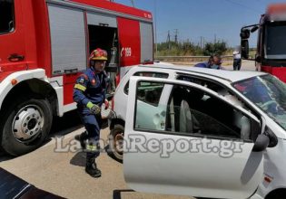 Λαμία: Ηλικιωμένη εγκλωβίστηκε στο αυτοκίνητό της ύστερα από τροχαίο σε παράδρομο της πόλης