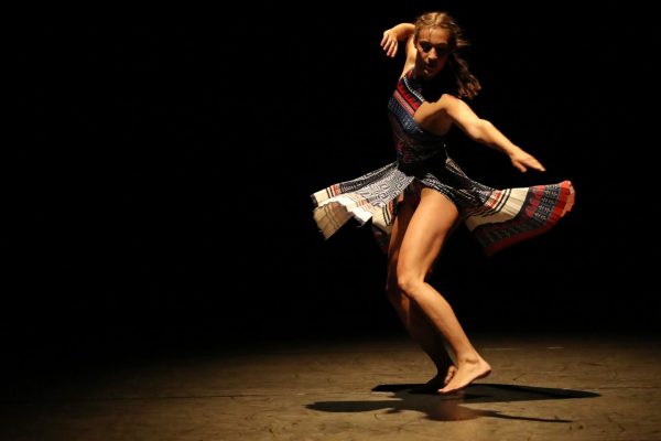 Μια παράσταση αφιερωμένη στον μεγάλο Έλληνα συνθέτη, Βαγγέλη Παπαθανασίου