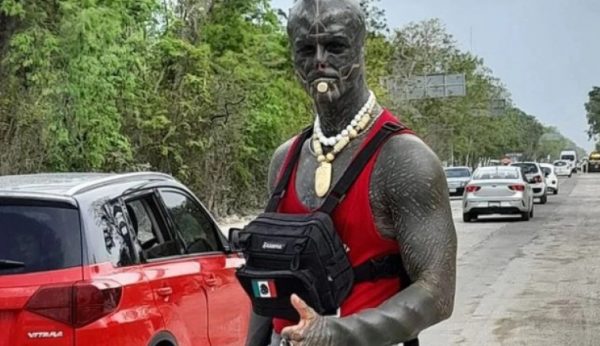 Ο άνθρωπος που θέλει να μεταμορφωθεί σε… Alien δεν μπορεί να βρει δουλειά