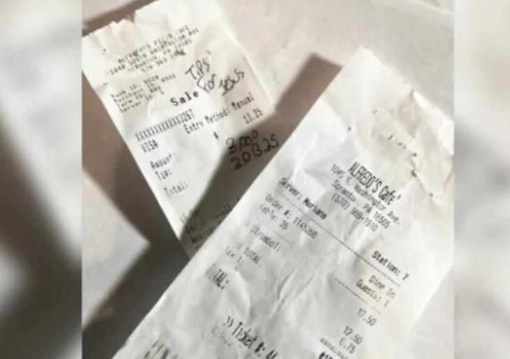 Πελάτης εστιατορίου άφησε tips... 3.000 δολαρίων