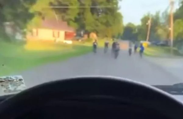 ΗΠΑ: Οδηγός στο Μισισίπι προσπαθεί να χτυπήσει με το όχημά του μαύρα παιδάκια