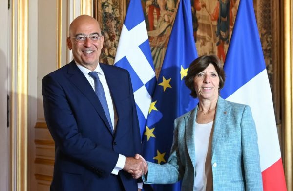 Την αλληλεγγύη του Παρισιού προς την Ελλάδα επιβεβαίωσε η νέα ΥΠΕΞ της Γαλλίας
