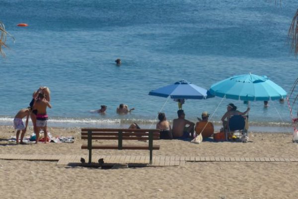 Καιρός: Ανεβαίνει η θερμοκρασία – Πού θα «χτυπήσει» 38άρια