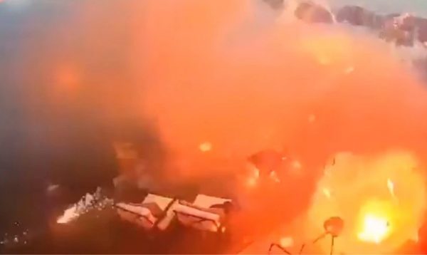 ΗΠΑ: Παραλίγο να βάλουν φωτιά στο σπίτι τους γιορτάζοντας την 4η Ιουλίου – Δείτε βίντεο