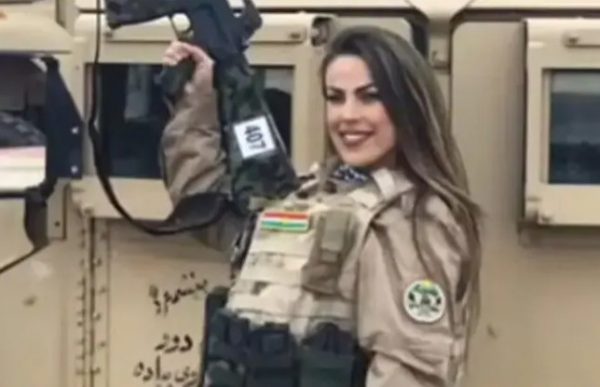 Ουκρανία: Μοντέλο – ελεύθερος σκοπευτής πολέμησε και σκοτώθηκε από ρωσικό πύραυλο