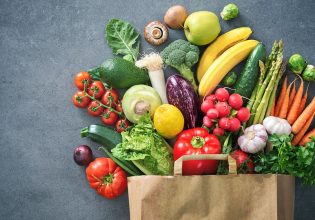 Σούπερ μάρκετ καταργούν την ημερομηνία λήξης σε φρούτα και λαχανικά για λιγότερη σπατάλη τροφίμων