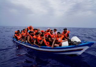 Μεσόγειος: 17χρονος μετανάστης κολύμπησε για να σώσει ένα μωρό 4 μηνών