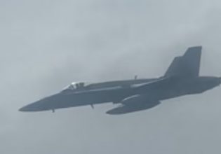 Πτήση της easyJet αναχαιτίστηκε από μαχητικά αεροσκάφη – Επιβάτης απειλούσε ότι θα τους ανατινάξει