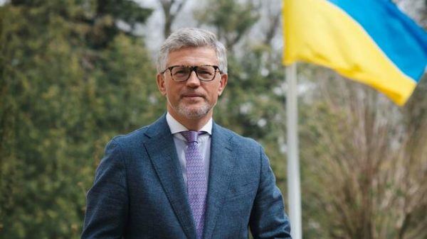 Βερολίνο: Ο ουκρανός πρεσβευτής υμνεί τον ναζιστή Μπαντέρα – Οργισμένη αντίδραση του Ισραήλ