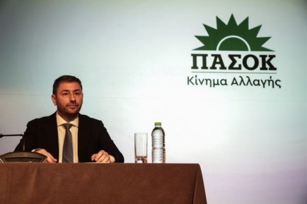 Ανδρουλάκης: Πλέγμα προστασίας του εισοδήματος οι προτάσεις του ΠΑΣΟΚ για την ακρίβεια