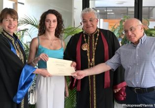 ΑΠΘ: Απόφοιτος πήρε το πτυχίο της από τη Σχολή Θετικών Επιστημών με καθαρό 10 – Το πρώτο στην ιστορία