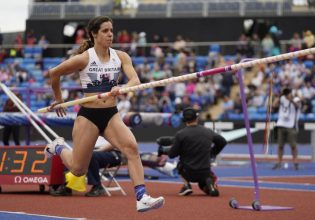 Φωτιά: Εφιάλτης για την Κατερίνα Στεφανίδη – Καίγεται το σπίτι της στην Παλλήνη