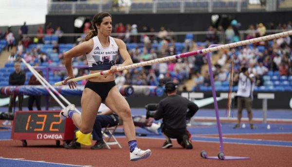 Φωτιά: Εφιάλτης για την Κατερίνα Στεφανίδη – Καίγεται το σπίτι της στην Παλλήνη