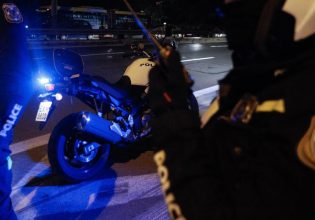 Ένοπλη ληστεία στους Αγίους Αναργύρους: Τρεις τραυματίες, οι δύο αστυνομικοί