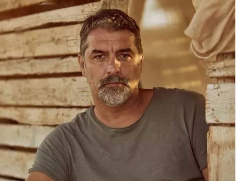 Ο Βασίλης Μπισμπίκης δε χάνει ευκαιρία να δείξει την αγάπη του για τον 9χρονο γιο του: «Σπλάχνο μου»