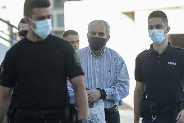 Αμετανόητος στην απολογία του ο «ψευτογιατρός» – «Δεν είμαι άγιος αλλά δεν είμαι δολοφόνος»