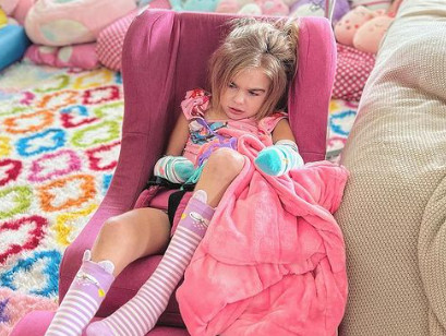 Η ιστορία της μικρής Χάιντιν Φόουλερ που διαγνώστηκε με το σπάνιο σύνδρομο Σανφιλίπο