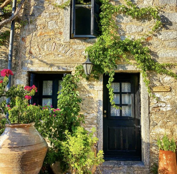 Χίος: Ένα μεγάλο αυτί στραμμένο στην Ελλάδα