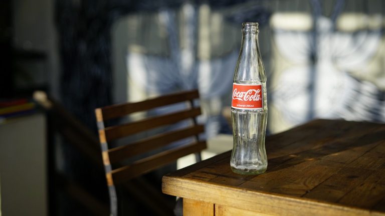 Coca Cola: Η μεγαλύτερη γκάφα στην ιστορία του μάρκετινγκ παγκοσμίως – Κινδύνεψε να χάσει τα πάντα
