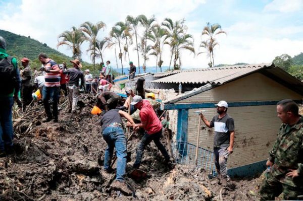 Κολομβία: 8 παιδιά αγνοούνται μετά την κατολίσθηση που έπληξε το σχολείο τους