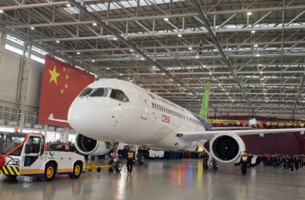 Κίνα: Με δικό της επιβατικό αεροπλάνο θα ανταγωνιστεί Airbus και Boeing