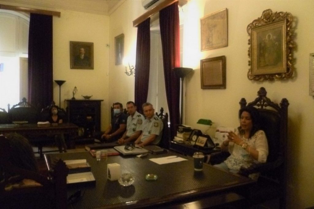 Κέρκυρα: Η δυσχέρεια στην κίνηση οχημάτων επείγουσας ανάγκης οδήγησε σε κατεπείγουσα σύσκεψη