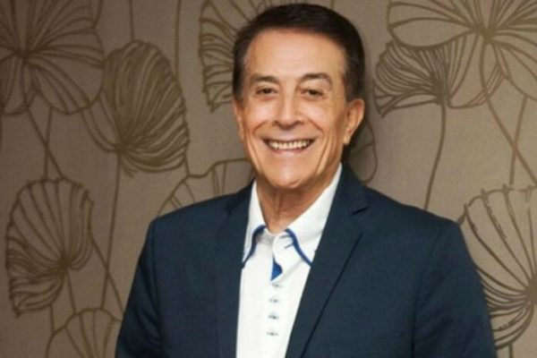 Φίλος του Δάκη αποκαλύπτει: «Ο Σάκης Ρουβάς έμενε στο σπίτι του και όταν έγινε γνωστός, εξαφανίστηκε»