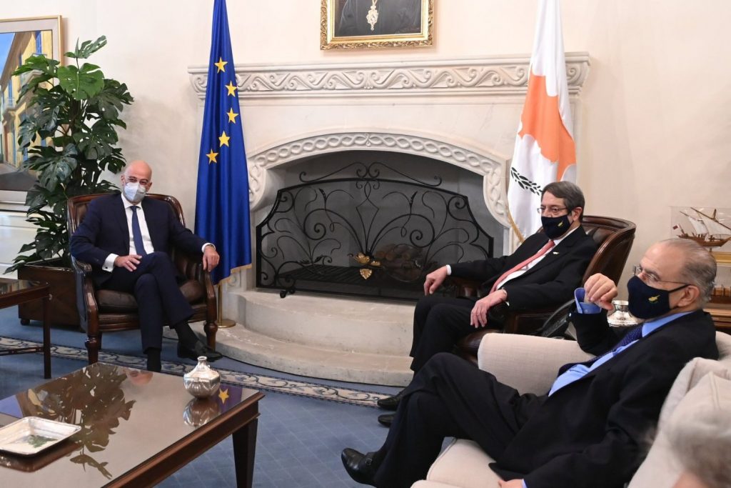 Μήνυμα Δένδια από Κύπρο: Ελλάδα και Κύπρος συνεχίζουν να εργάζονται μαζί