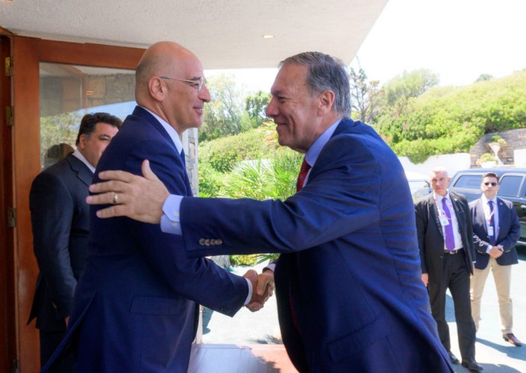 Υποψήφιος για την προεδρία των ΗΠΑ ο Πομπέο; – Τι είπε στον Δένδια