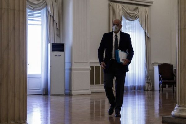 Στη Χάγη ο Δένδιας – Υπουργική Διάσκεψη για τα εγκλήματα πολέμου στην Ουκρανία